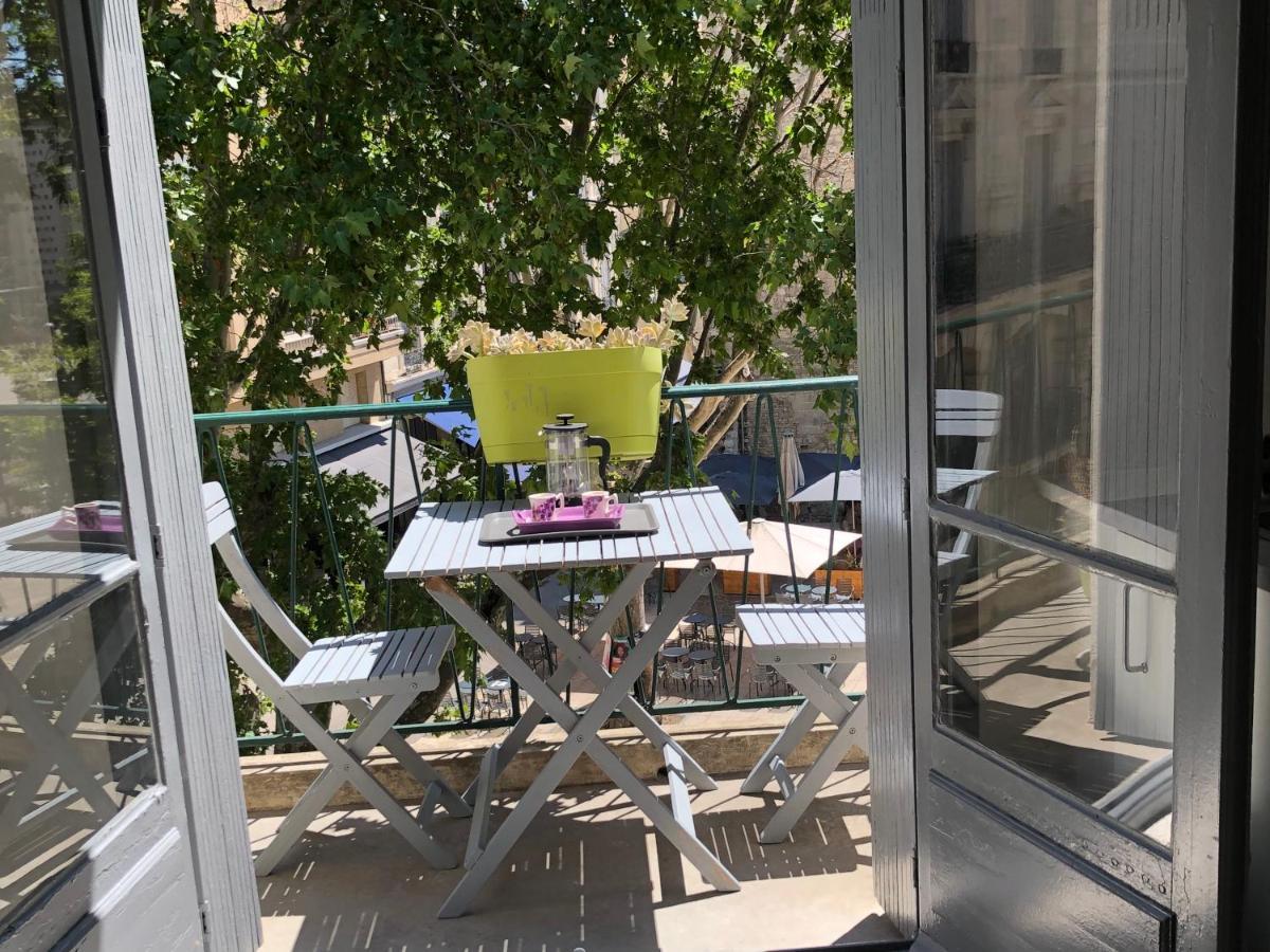 Appartement De Charme Avignon Centre Historique Terrasse Et Balcon Place Pie Luaran gambar